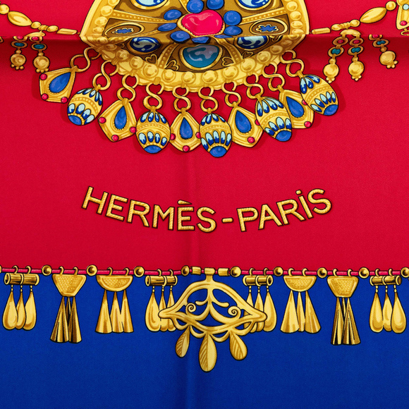 Pre-Loved Hermes Parures des Sables Silk Twilly Scarf - Picture 2 of 7